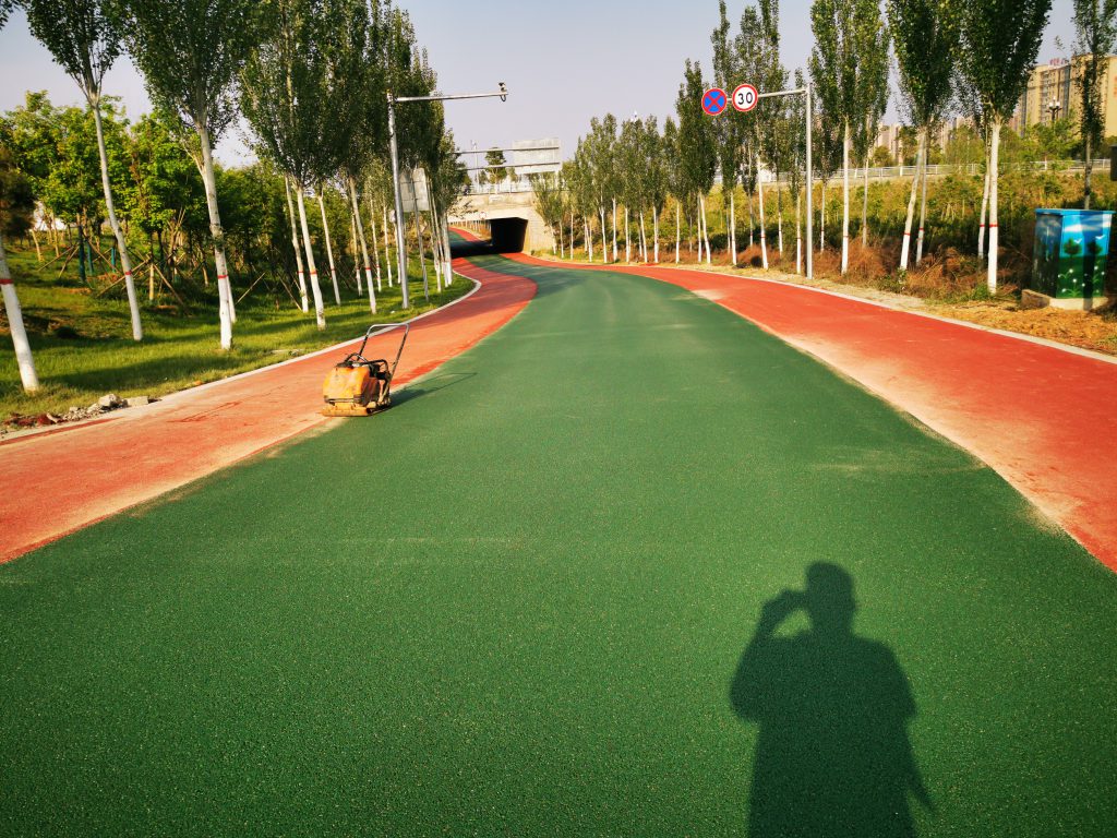Colored Asphalt Binder (50-70-90 Grade Hot-Mix Decolorized Bitumen Binder) Pavement materials factory photo LIJIU